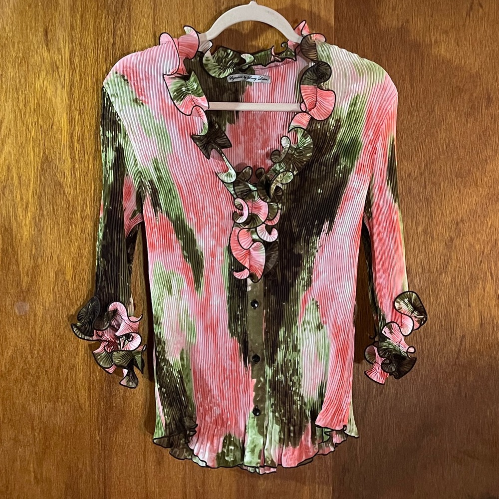 LARRY LEVINE Ruffled Blouse in Pink & Green Crepe Material Sz XL